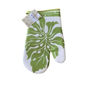 Hawaiian Monstera Leaf NWT Oven Mitt
